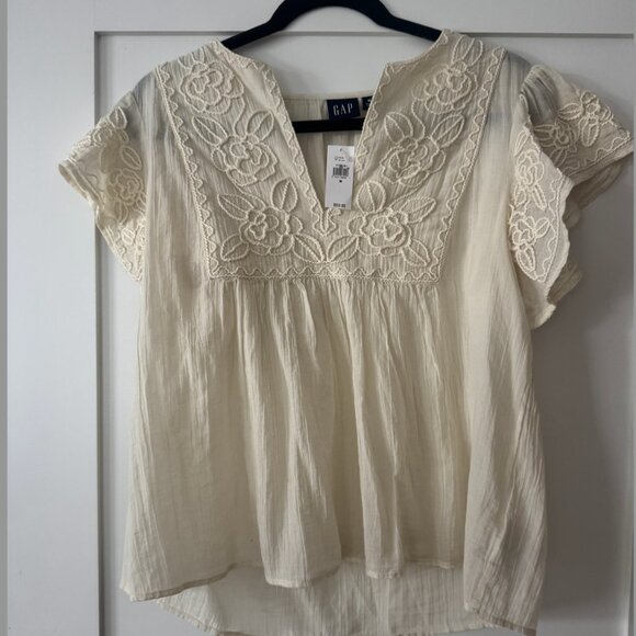 New with Tags: GAP Crinkle Gaze Embroidered Crop Shirt - Picture 3 of 4